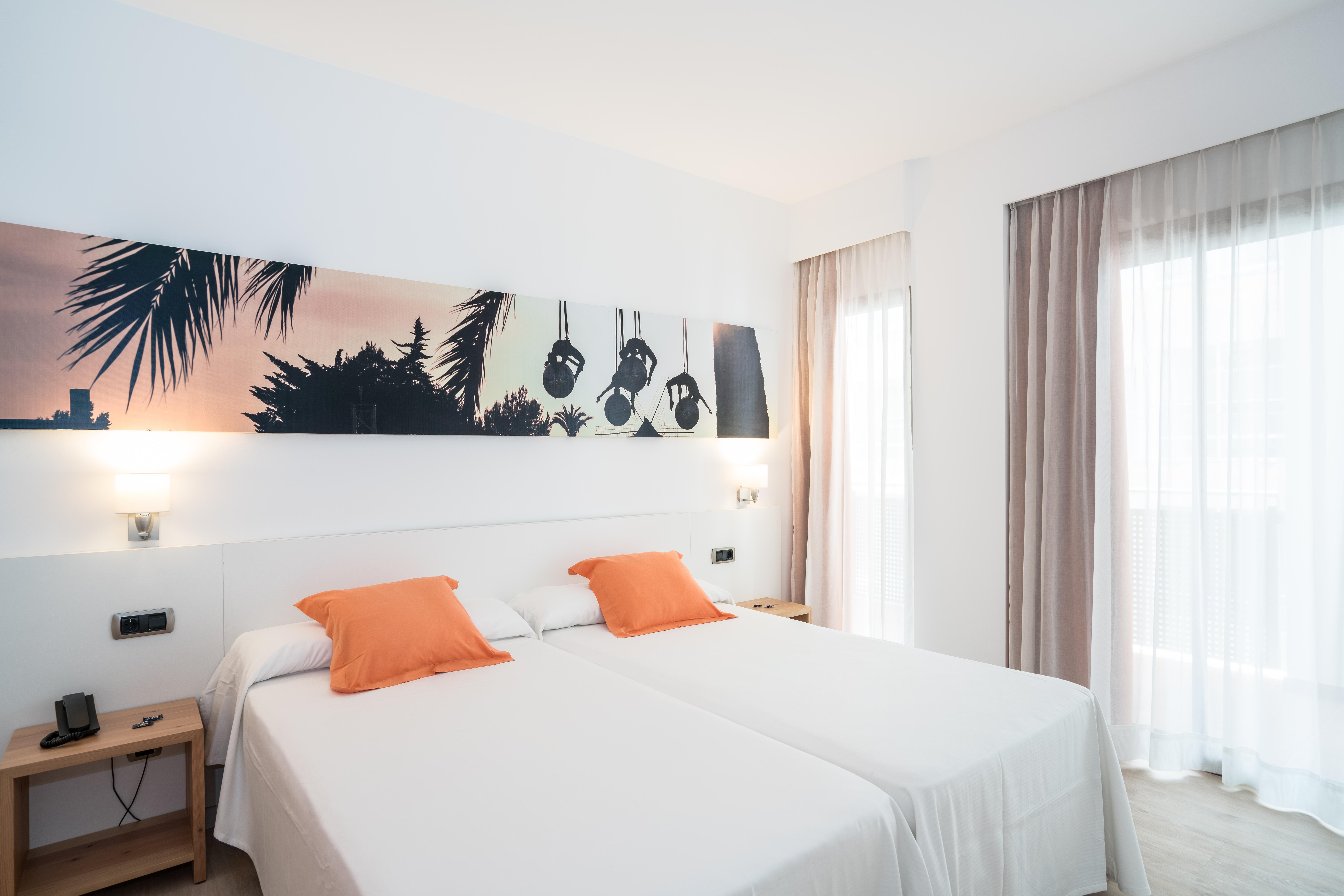 Thb Ocean Beach - Adults Only Sant Antoni de Portmany Exterior foto