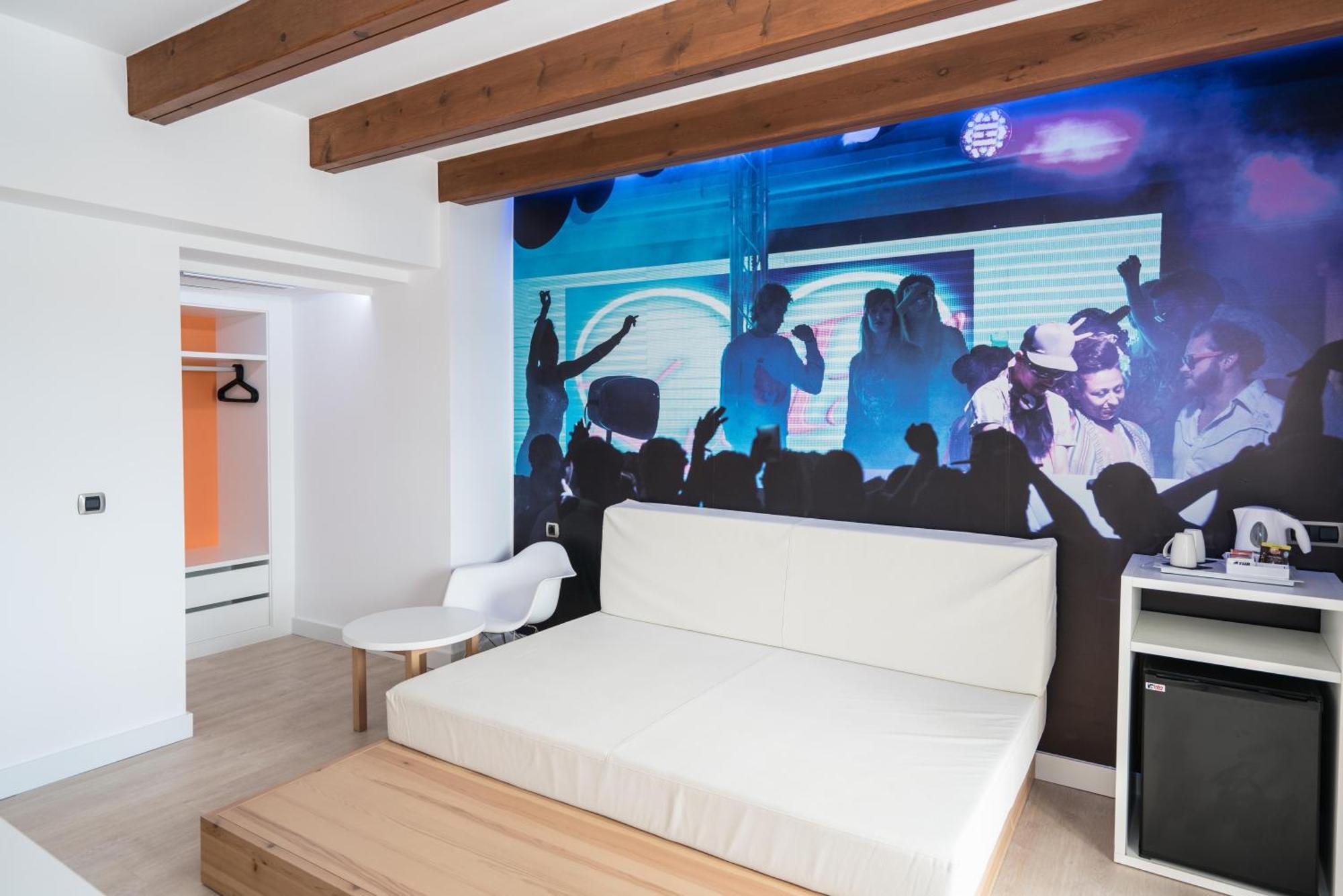 Thb Ocean Beach - Adults Only Sant Antoni de Portmany Exterior foto