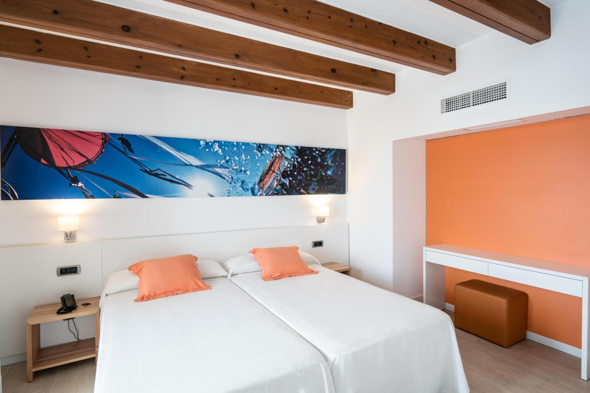 Thb Ocean Beach - Adults Only Sant Antoni de Portmany Exterior foto