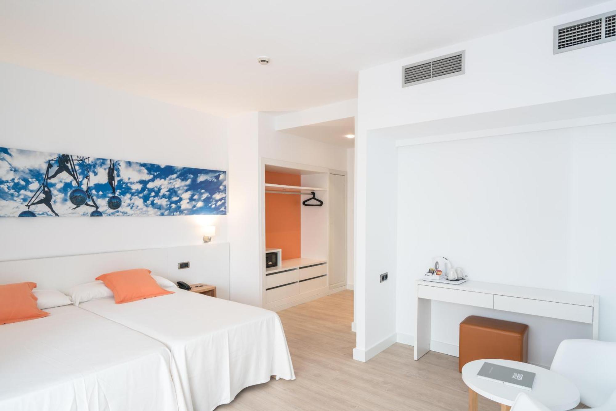 Thb Ocean Beach - Adults Only Sant Antoni de Portmany Exterior foto