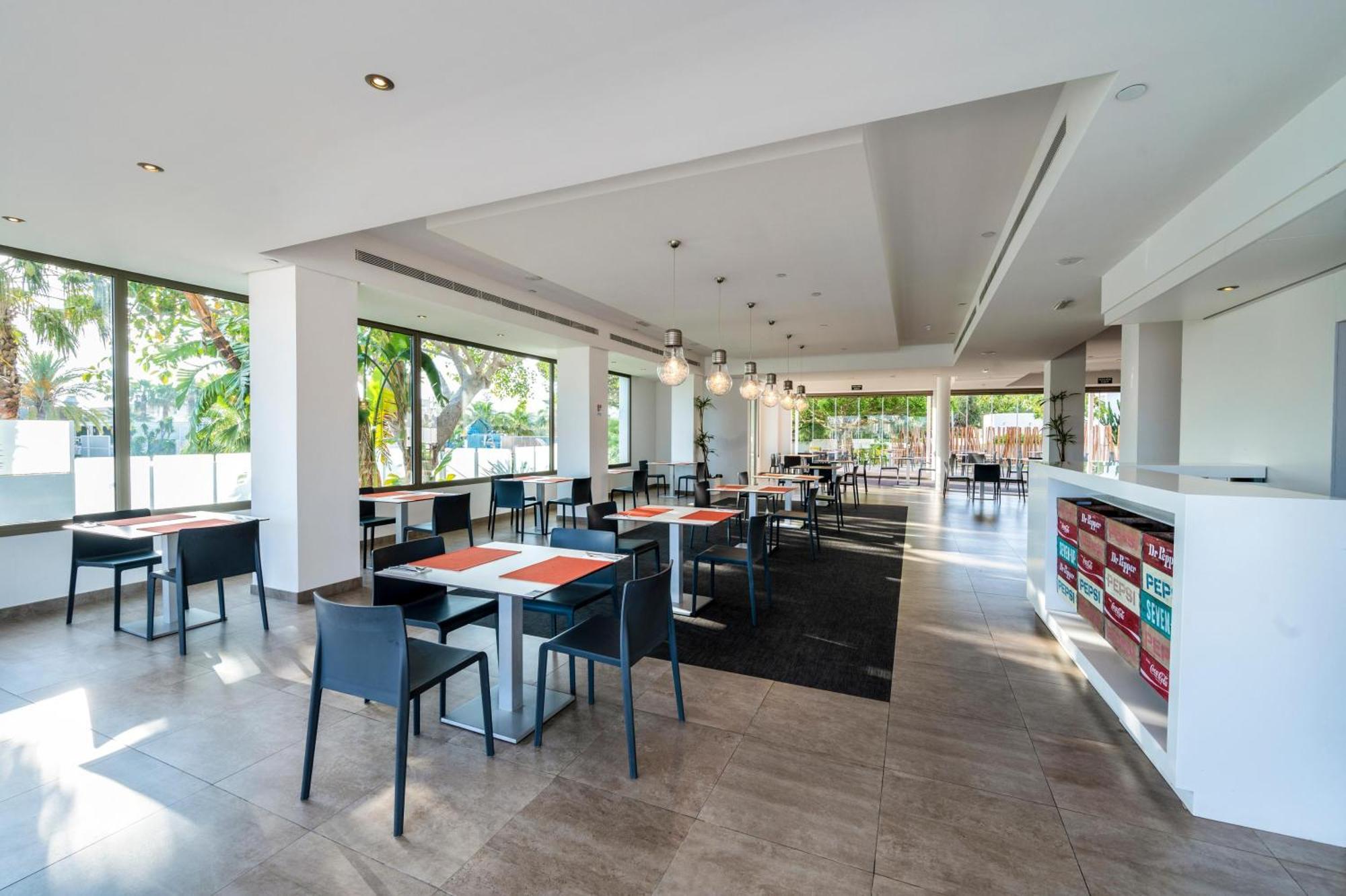 Thb Ocean Beach - Adults Only Sant Antoni de Portmany Exterior foto