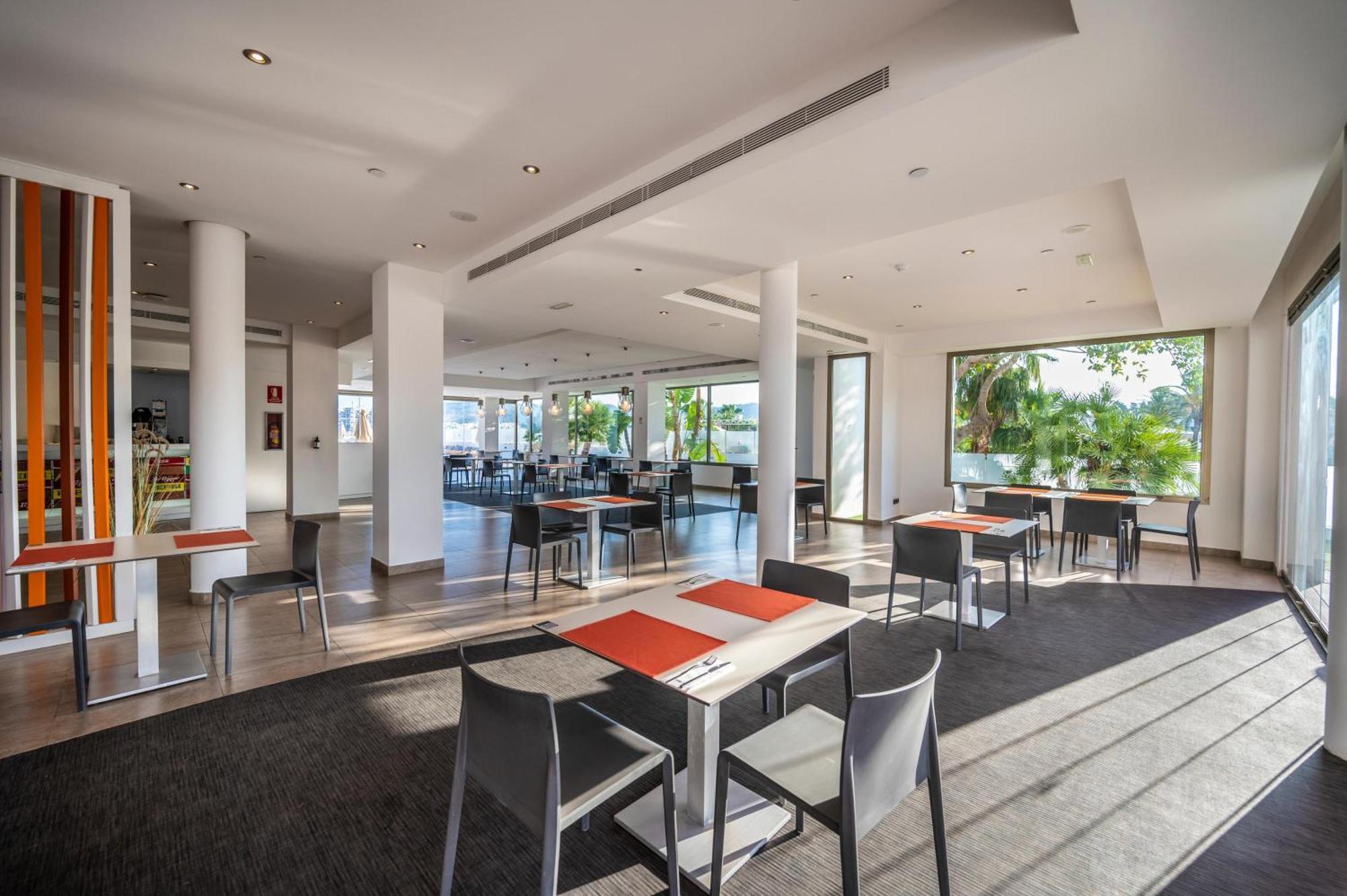 Thb Ocean Beach - Adults Only Sant Antoni de Portmany Exterior foto
